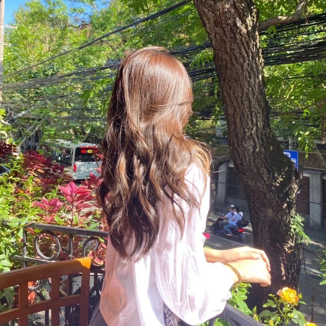 玉女撩春